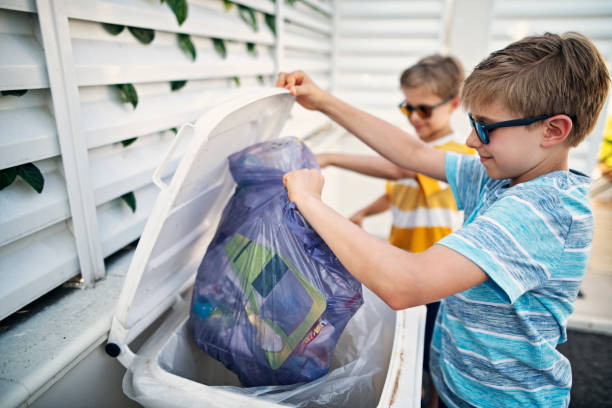 Best Construction Debris Removal  in Dubuque, IA